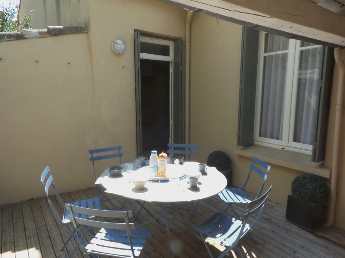 Spacieux Logement Face A La Cite Medievale Carcassonne Exterior foto